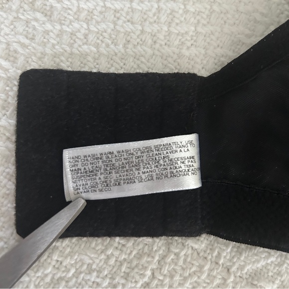 Wacoal Bra Black Simple Shaping Minimizer Underwire size 44D - Picture 8 of 14